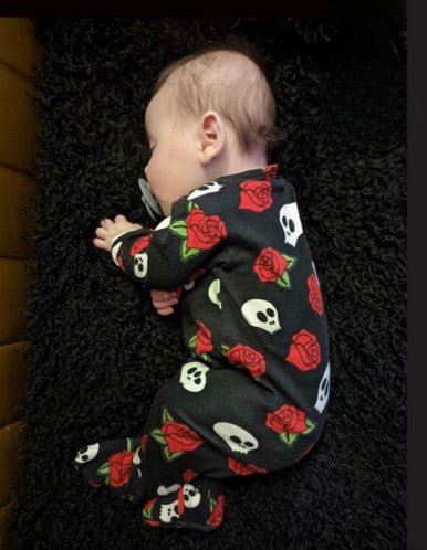 Skull & Roses sleepsuit