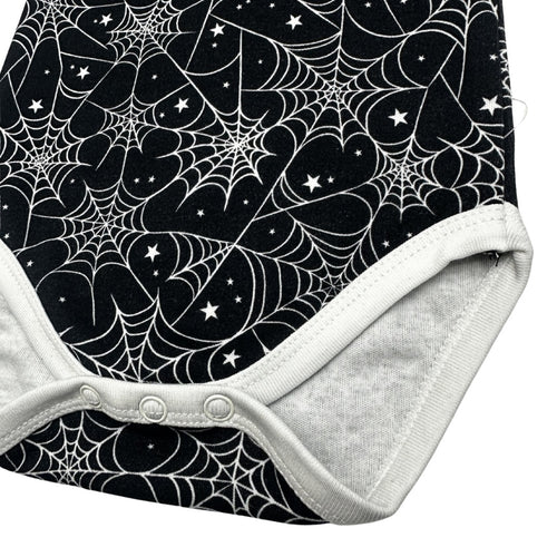 Cobweb vest